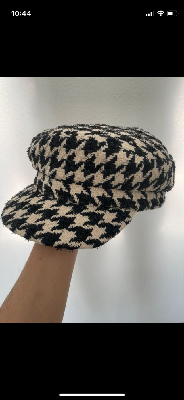 Boina de cuadros beige y negra