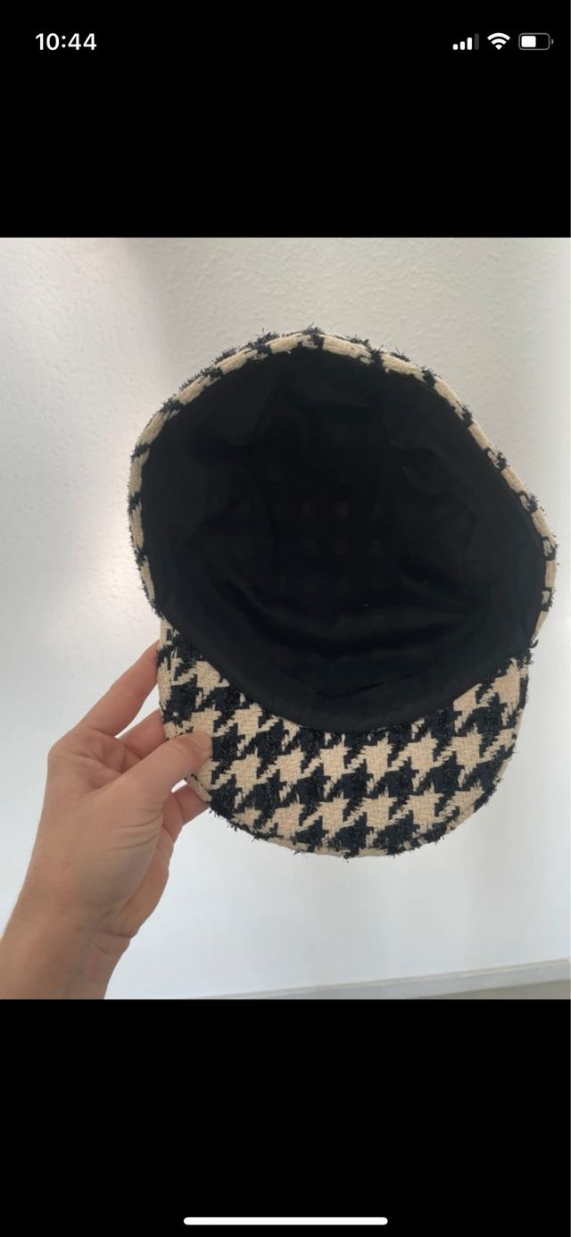 Boina de cuadros beige y negra