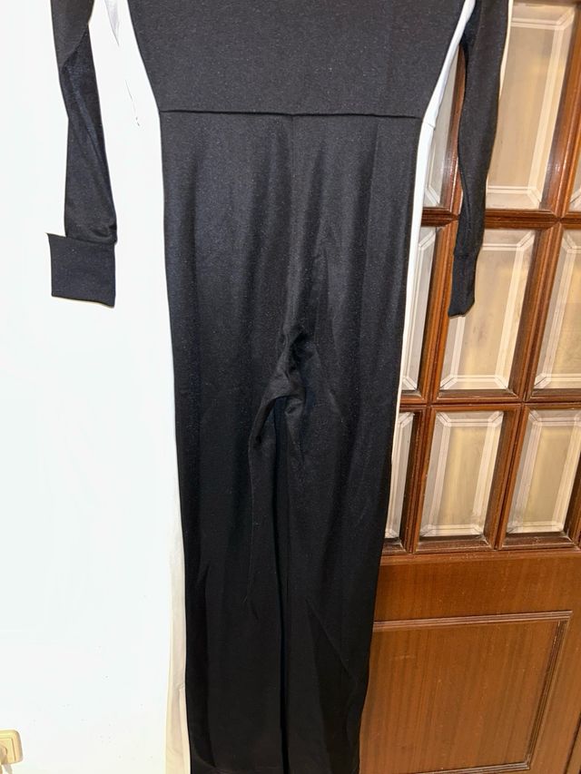 Macacão Adidas Preto e Branco