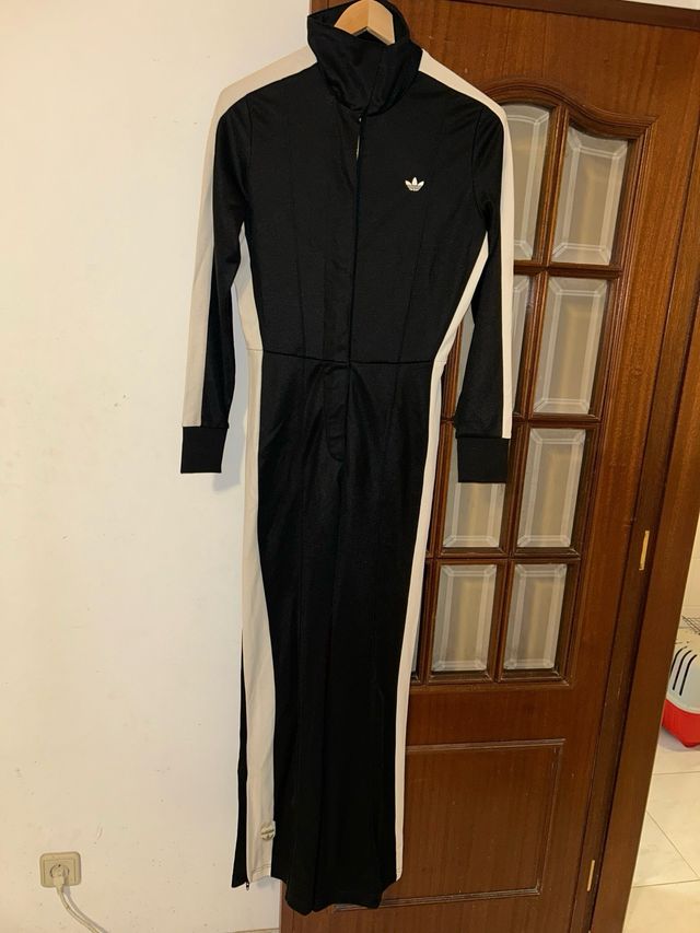 Macacão Adidas Preto e Branco