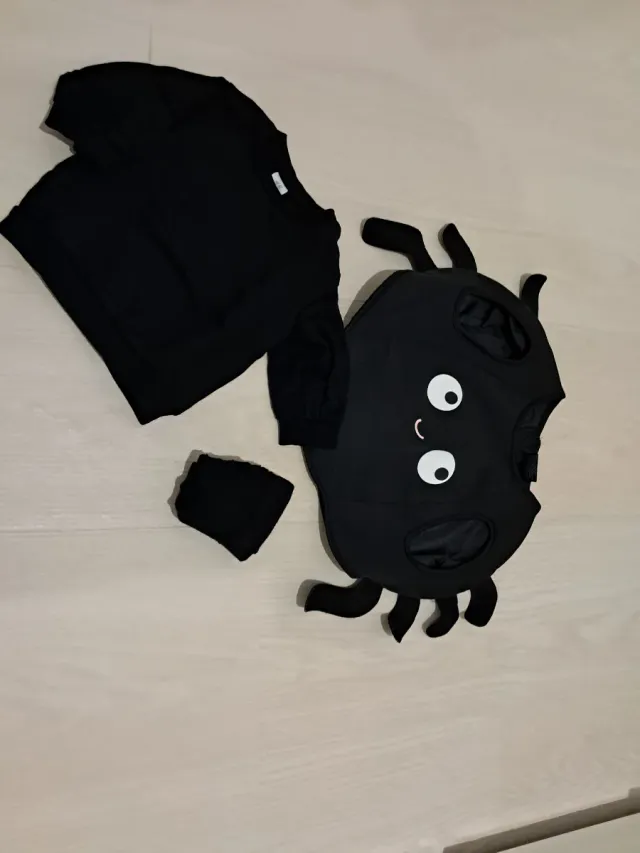 Disfraz Araña bebé H&M con sudadera y leotardos