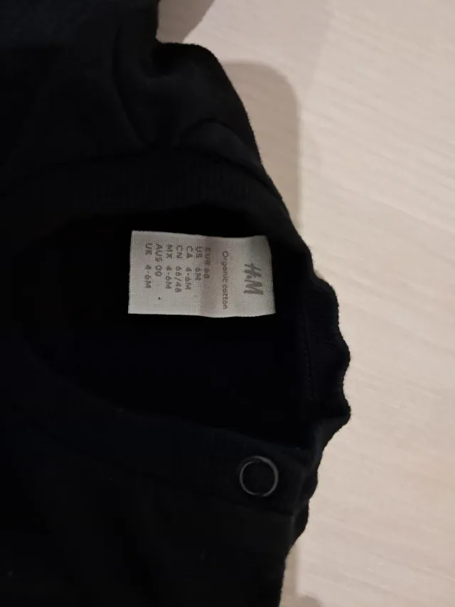 Disfraz Araña bebé H&M con sudadera y leotardos