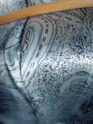 Cazadora vaquera con detalles verdes