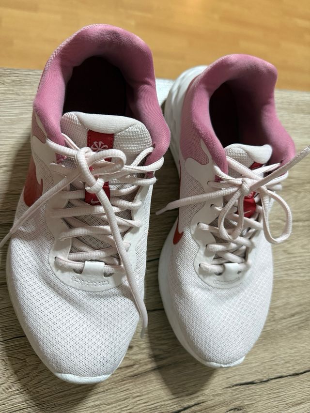 Zapatillas Nike Mujer ideales para correr Talla 40