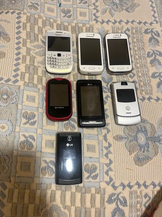 Lote de móviles antiguos