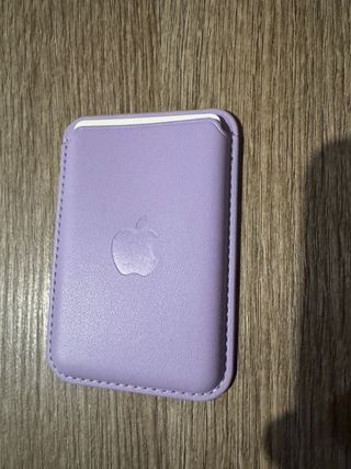 Portacarte Apple MagSafe Viola