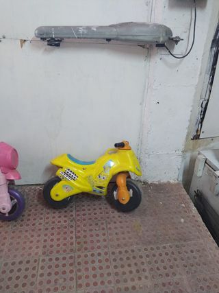 Moto de juguete sin pedales