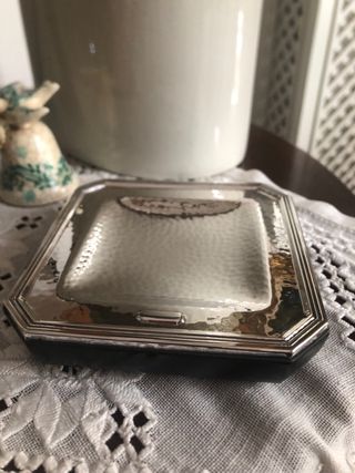 Posacenere in argento martellato base resina