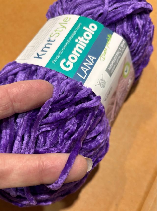 Ovillos Lana Terciopelo Lila 100gr - 150 m.