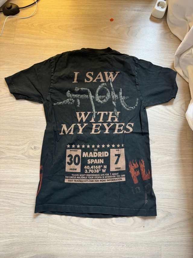 Camiseta Travis Scott Concierto Negra Roja