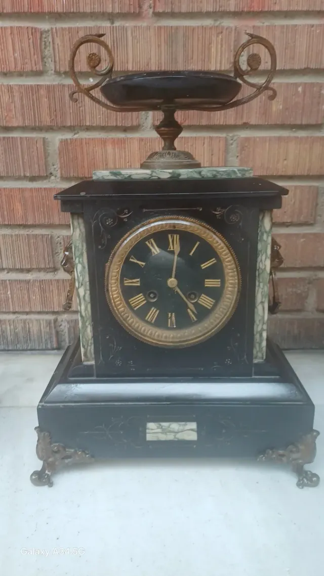 Reloj Antiguo de Sobremesa con Candeleros