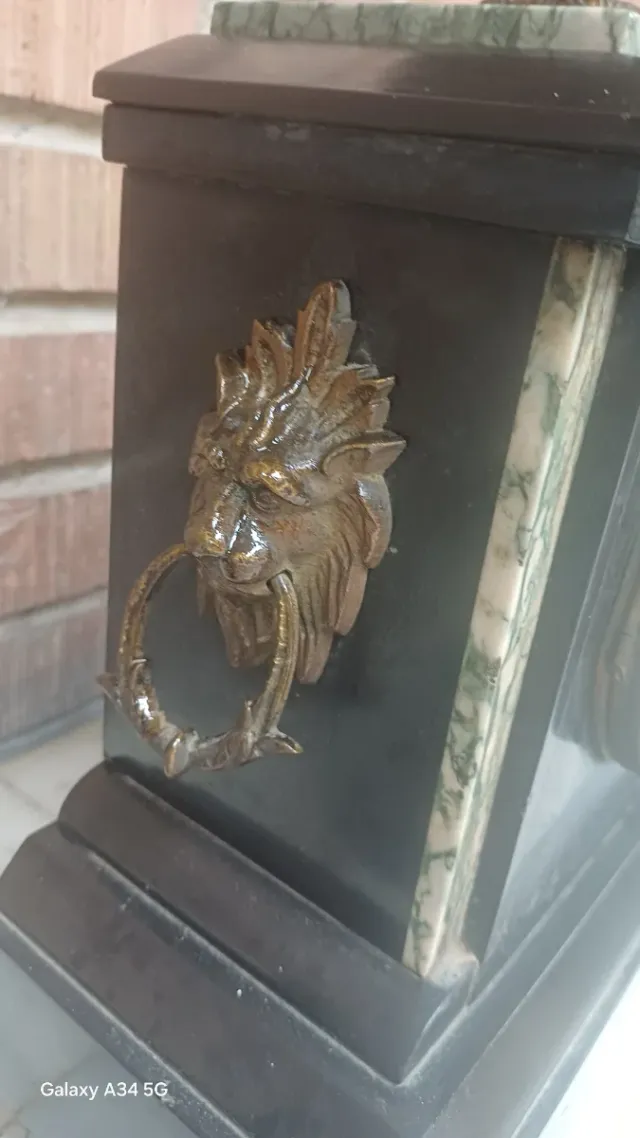 Reloj Antiguo de Sobremesa con Candeleros