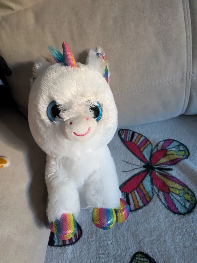 Peluche Minion, Jirafa y Unicornio