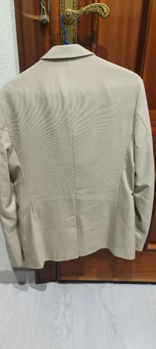 Traje Zara Chaqueta y Pantalón Beige