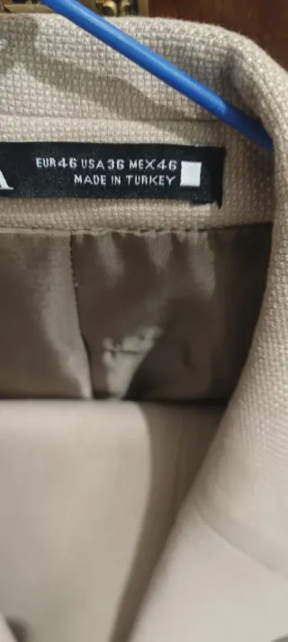 Traje Zara Chaqueta y Pantalón Beige