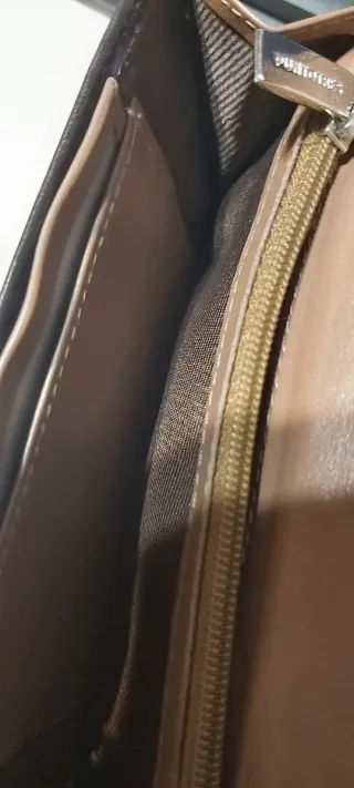 Monedero Puntotres beige y marrón