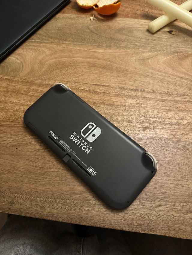 Nintendo Switch Lite