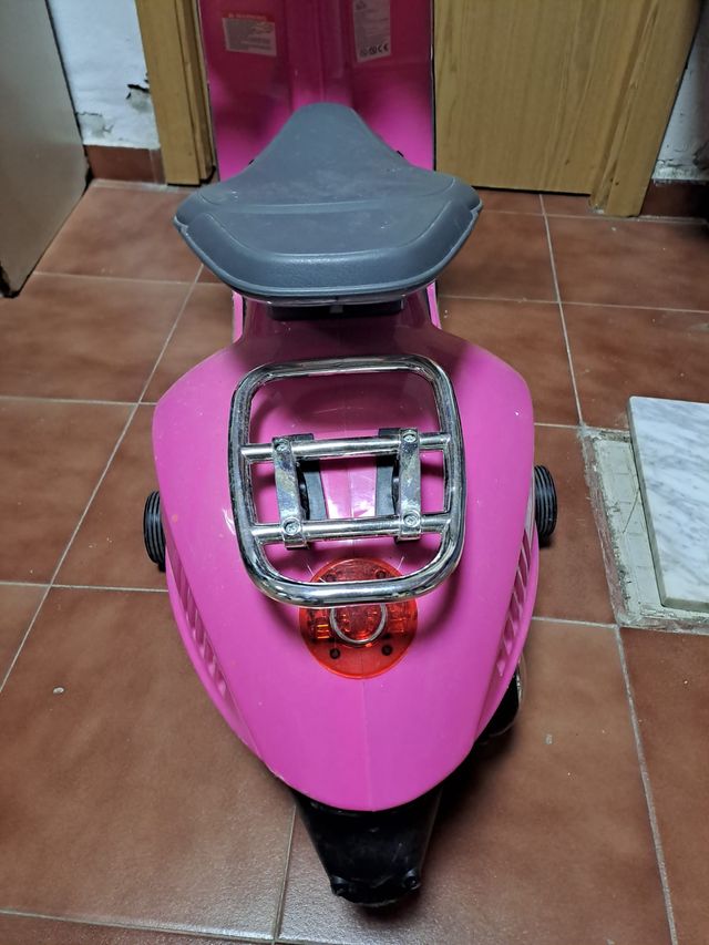 Moto Vespa Juguete Rosa