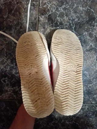 Zapatillas Nike Cortez Mujer Blancas Rojas