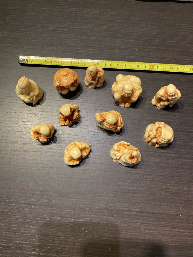 Statuine cinesi simil avorio