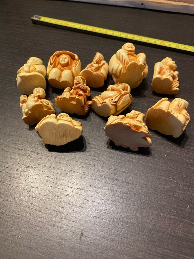 Statuine cinesi simil avorio