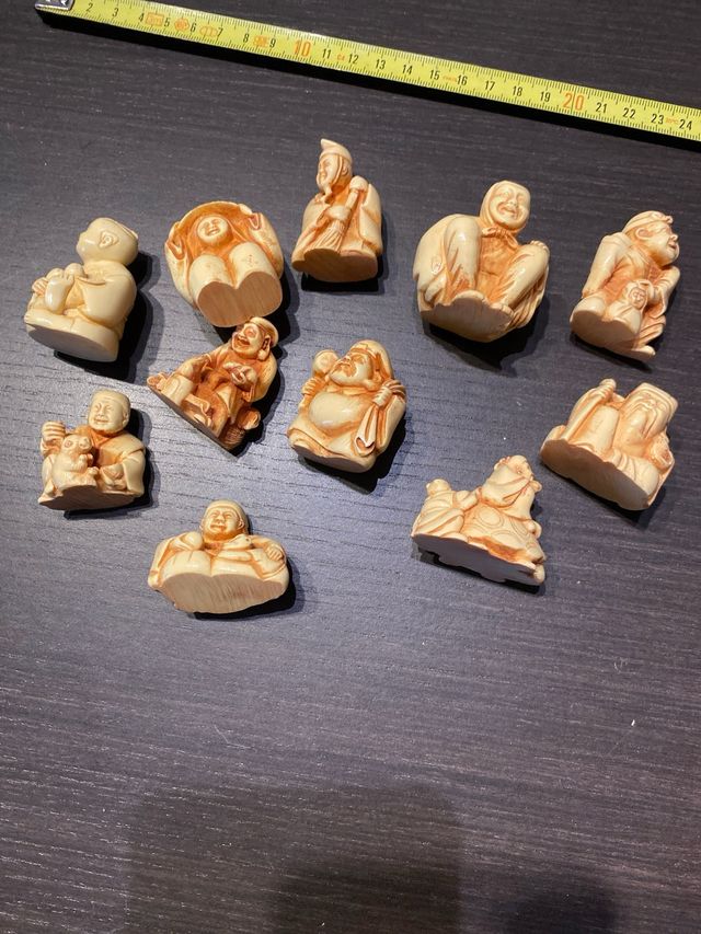 Statuine cinesi simil avorio