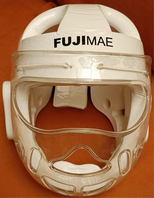 Casco Karate Kumite Fujimae