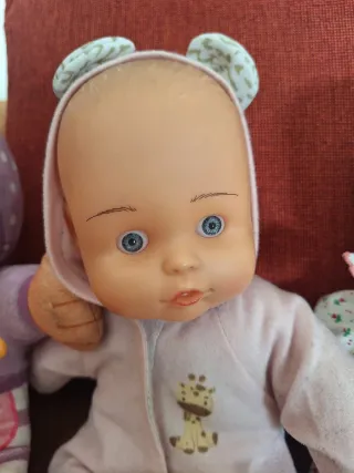 Lotto bambole morbide che piangono e parlano