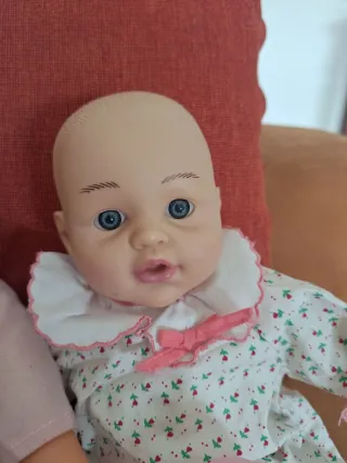 Lotto bambole morbide che piangono e parlano