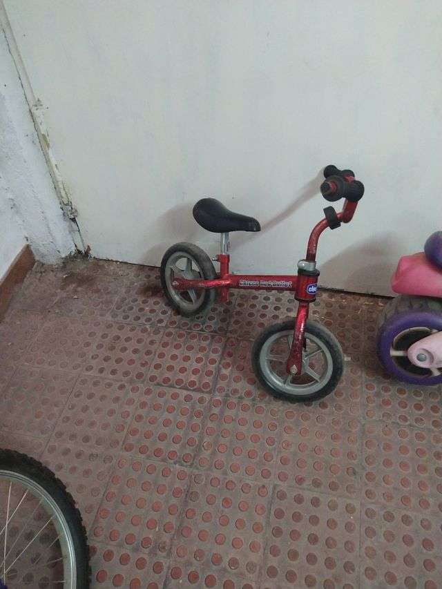 Bicicleta sin pedales Chicco Red Bullet