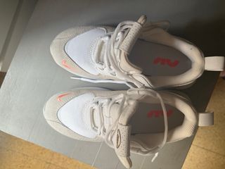 Nike Air Max Beige y Blancas