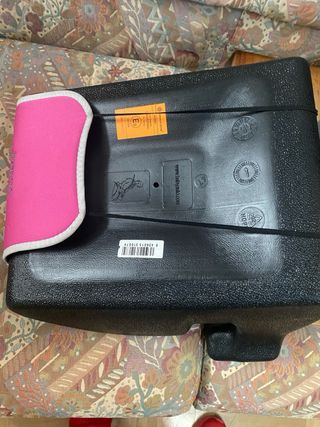 Alzador silla coche rosa y negro