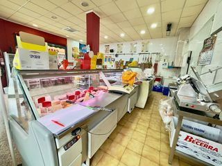 Local comercial en venta en Valdepeñas