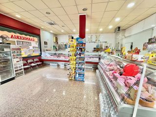 Local comercial en venta en Valdepeñas