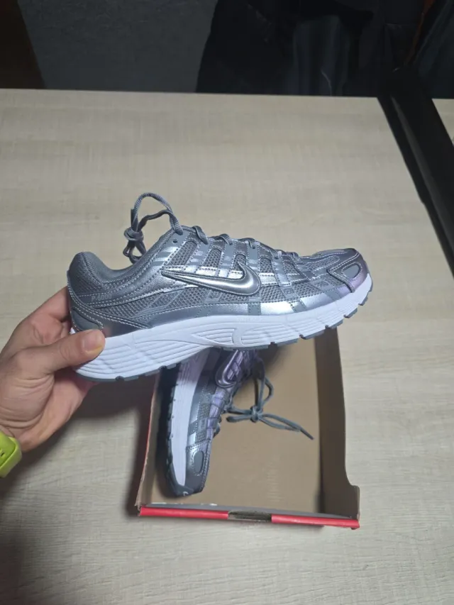 Nike P-6000 Plata/Blanco