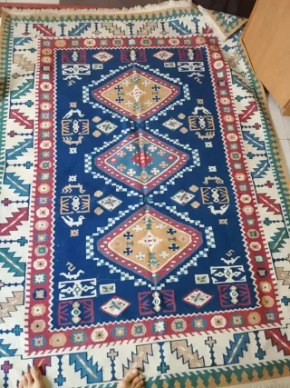 Tappeto Kilim blu e beige