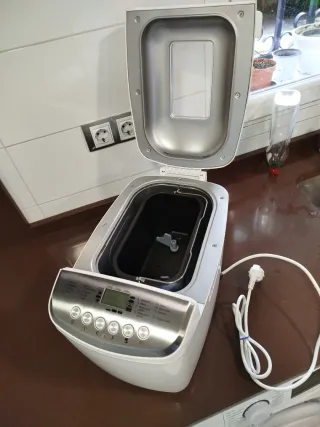 Panificadora SilverCrest Automática 850W