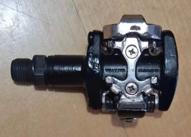 Pedales automáticos Shimano M505 con calas zapato