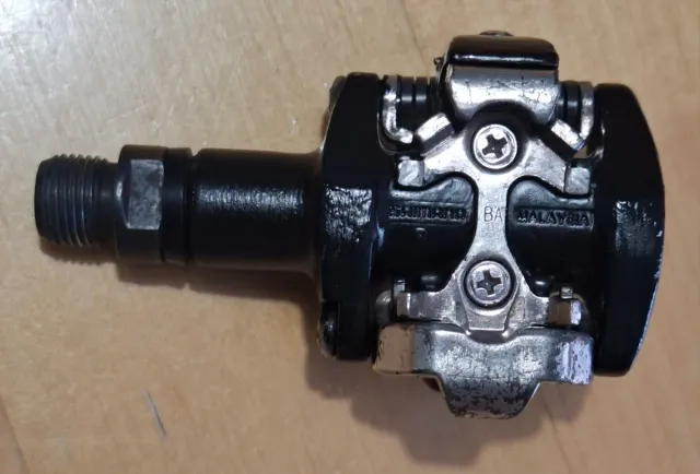 Pedales automáticos Shimano M505 con calas zapato