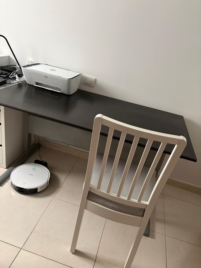 Scrivania da ufficio in metallo e legno