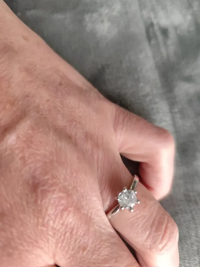 Anello solitario donna misura 19