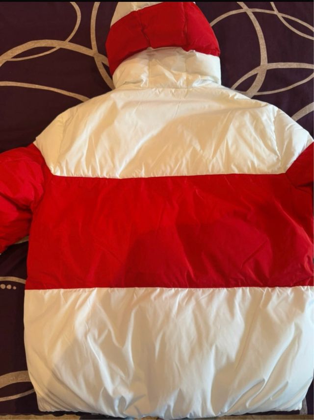 Plumífero Tommy Jeans.