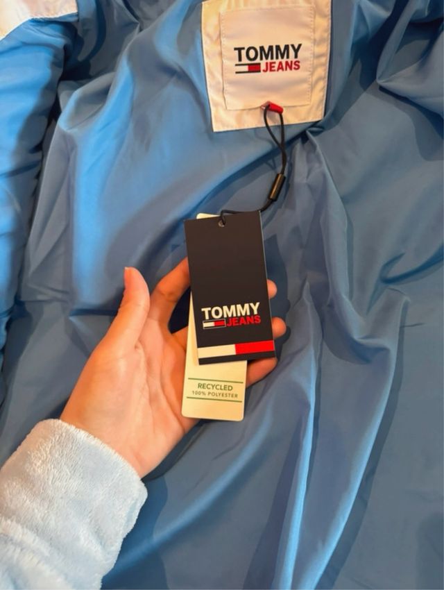 Plumífero Tommy Jeans.