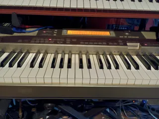 Teclado Casio PC-400R 88  Solo recojida