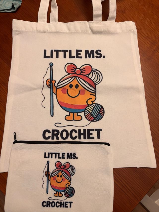 Bolsa Totebag y Neceser Little Ms. Crochet