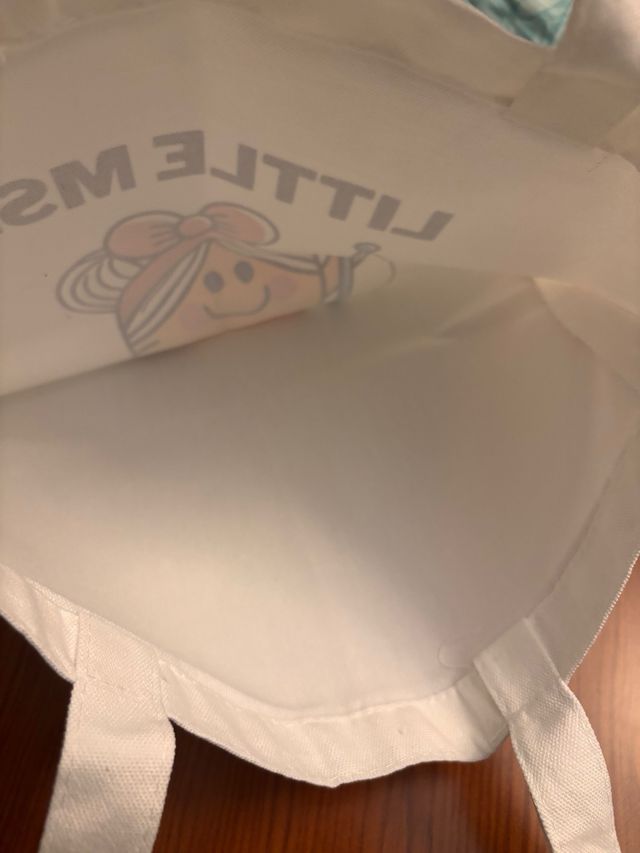 Bolsa Totebag y Neceser Little Ms. Crochet