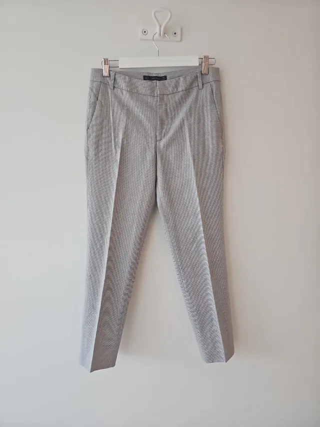 Pantalón ZARA gris