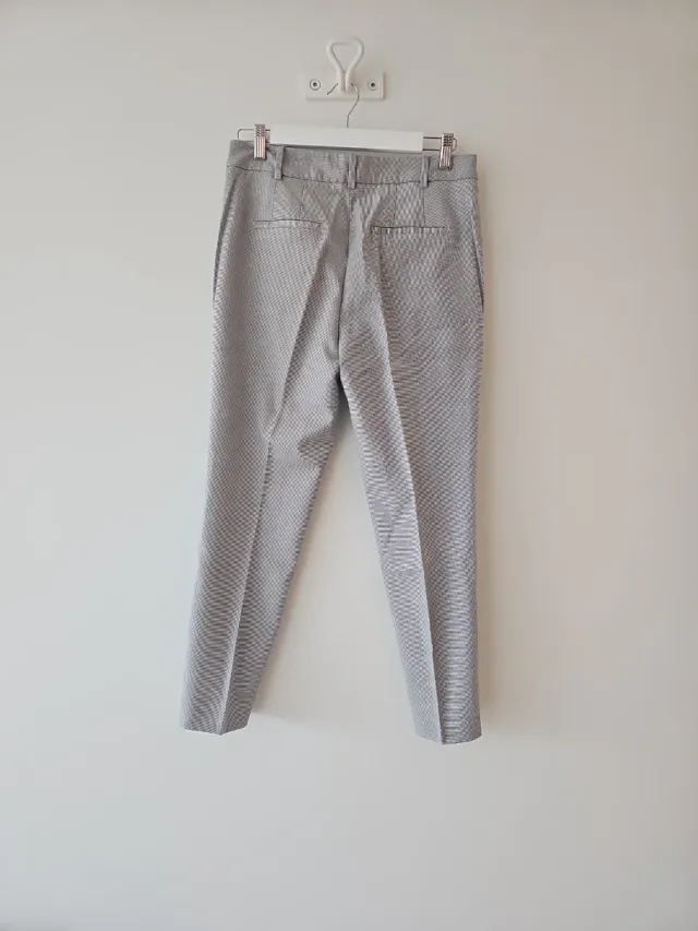 Pantalón ZARA gris