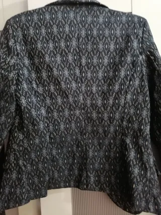 Conjunto falda y chaqueta juvenil