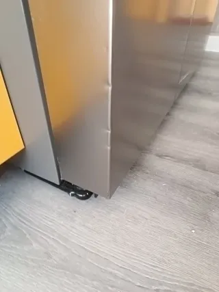 Frigorífico Americano Hisense RS818NR4